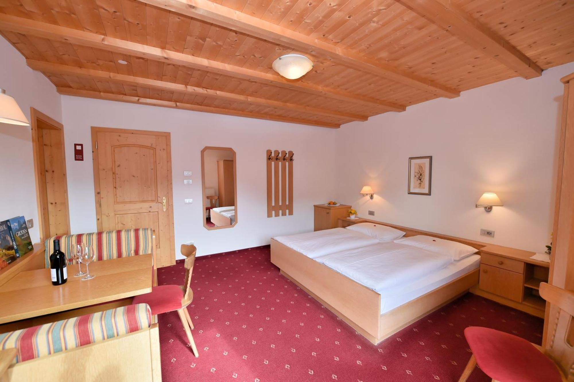 Hotel Garni Sonneck Laion Esterno foto