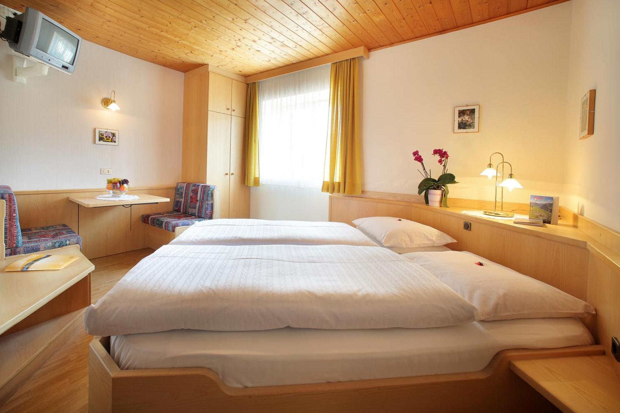 Hotel Garni Sonneck Laion Esterno foto